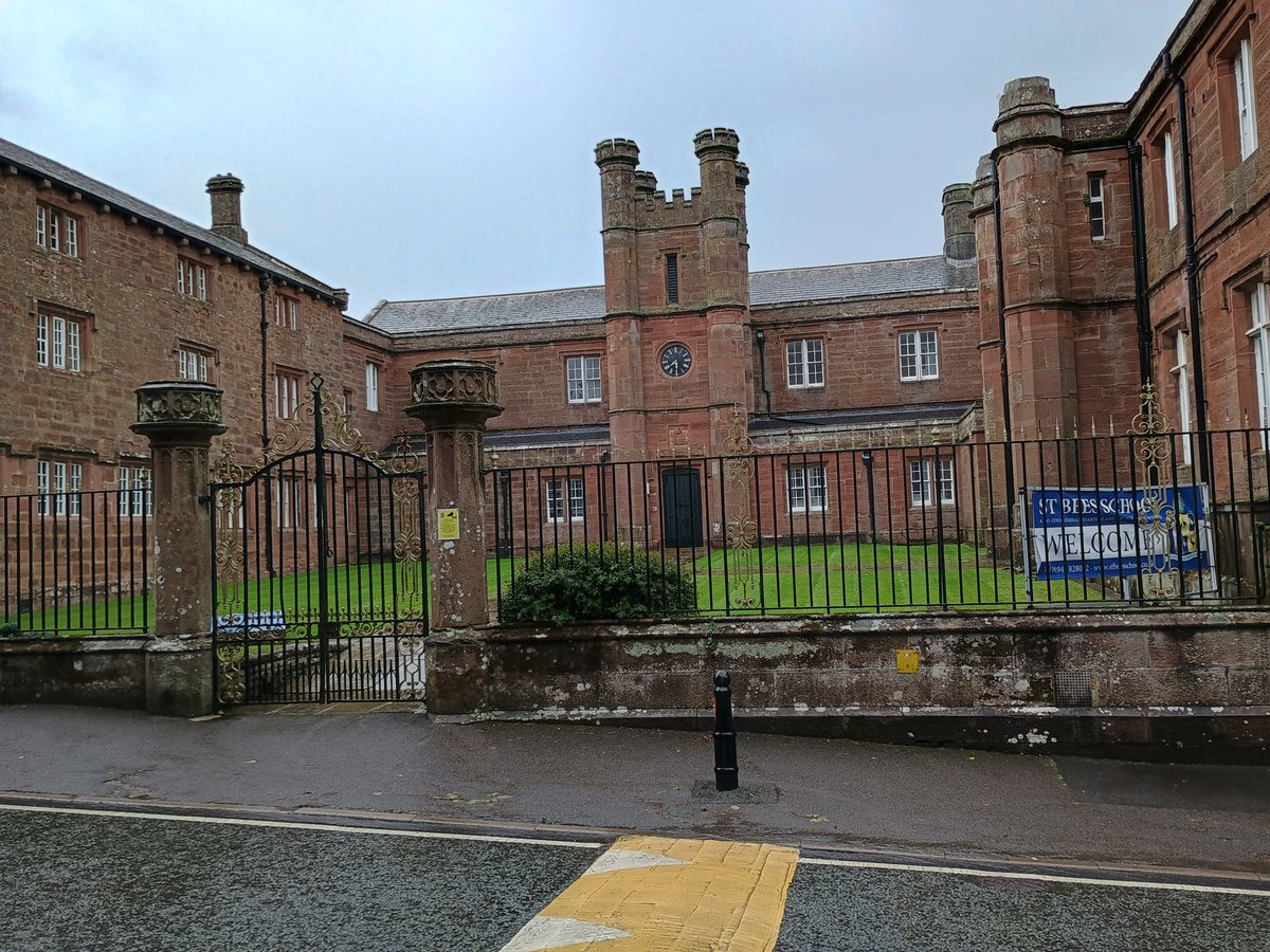 DavidAd91117493's tweet image. On a recent holiday in the Lake District I couldn't resist taking a photo of Lt Leefe Robinson's old school in St Bees. Not sure if you have seen it @IanCastleRaids or @ZeppRaider ?