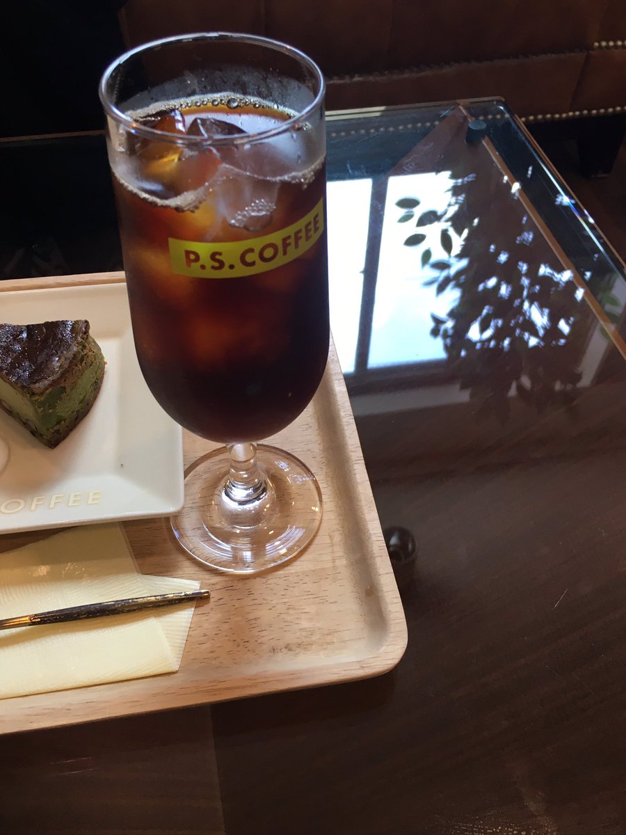 EFu_eFu_eFu_'s tweet photo. https://t.co/xUc0VRQPVlでコーヒーと抹茶味のチーズケーキをいただきました
とてもおいしかったです
店内もオシャレで、ビートルズのレコードも飾ってありました
#アトムレイジ
#ノットな感じではありません
#PSCoffee https://t.co/ShHxnPztrJ