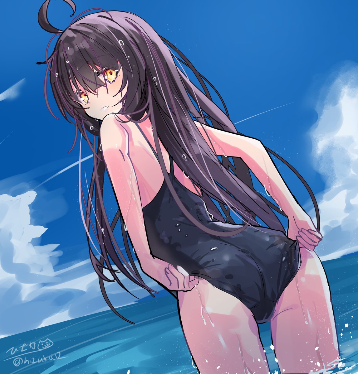 hizaka12's tweet image. 水着を直す三日月
#艦これ版深夜の真剣お絵描き60分一本勝負
#艦これ版真剣お絵描き60分一本勝負_20250712