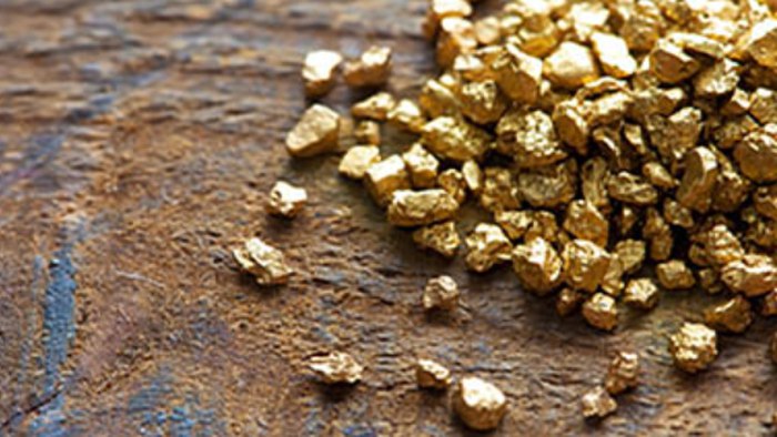 🇲🇽 33 Tonnen #Gold- und Silberkonzentrat in #Mexiko entführt

🔹Bewaffnete Diebe haben in Mexiko einen LKW mit 33 Tonnen Gold- und Silberkonzentrat des mexikanischen Bergbauunternehmens Grupo Minero Bacis entführt, wie lokale Medien berichteten. Der Edelmetallraub unterstreicht