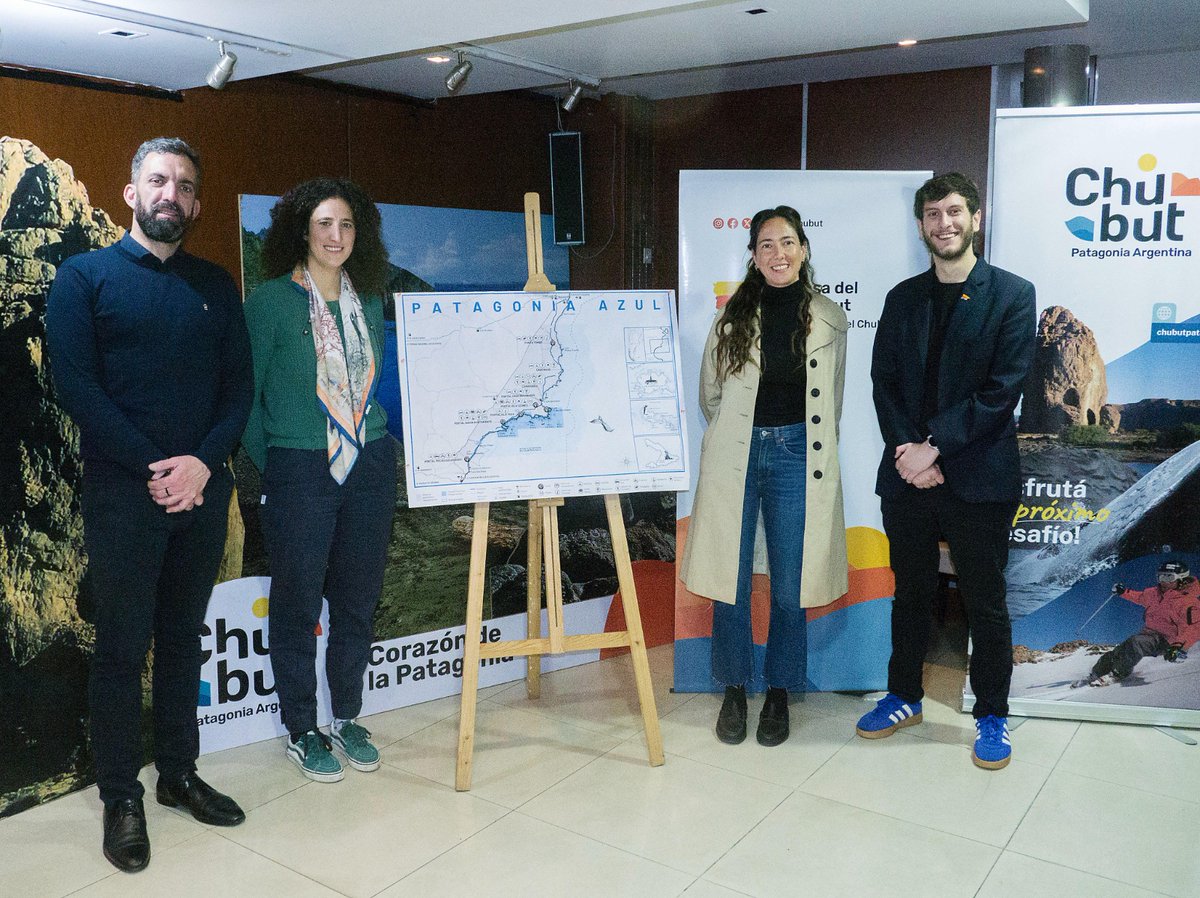Chubutparatodos's tweet photo. El Gobierno del Chubut presentó en Buenos Aires el proyecto turístico Patagonia Azul
#PatagoniaAzul
https://t.co/BQ8B2D2Unf @gobiernochubut https://t.co/Ff6QE4cBNJ