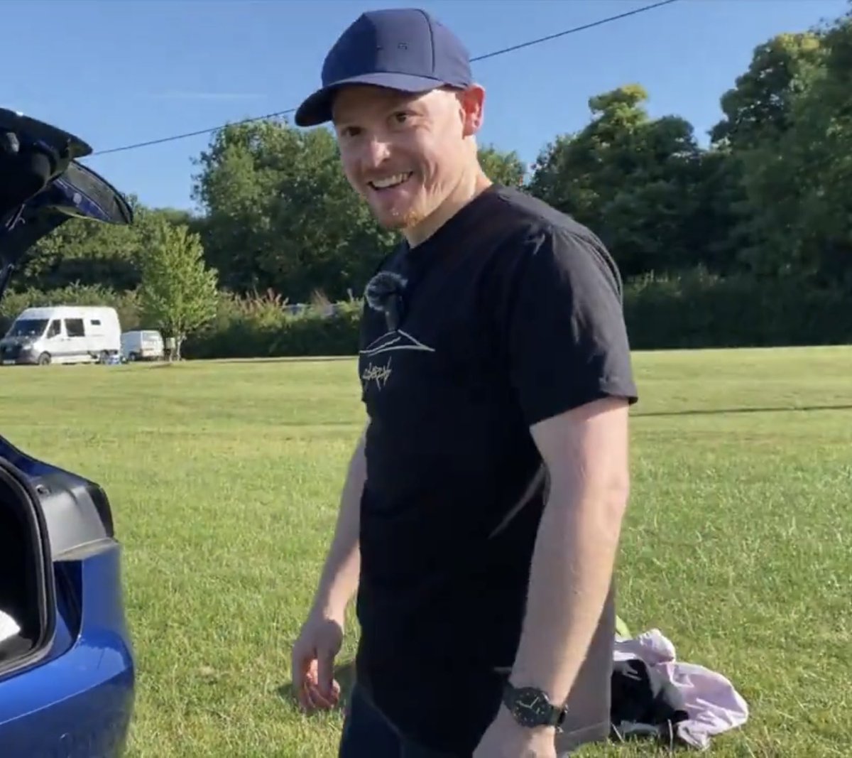MacAkaShorty's tweet image. Shoutout to @MyersDougie – a true enthusiast who's all about pushing the boundaries with renewables, Tesla innovations, and space exploration! 🇬🇧
From sharing epic camping setups in the Model 3 to spot-on takes on EV rivals at events like Goodwood, your passion shines through. If…