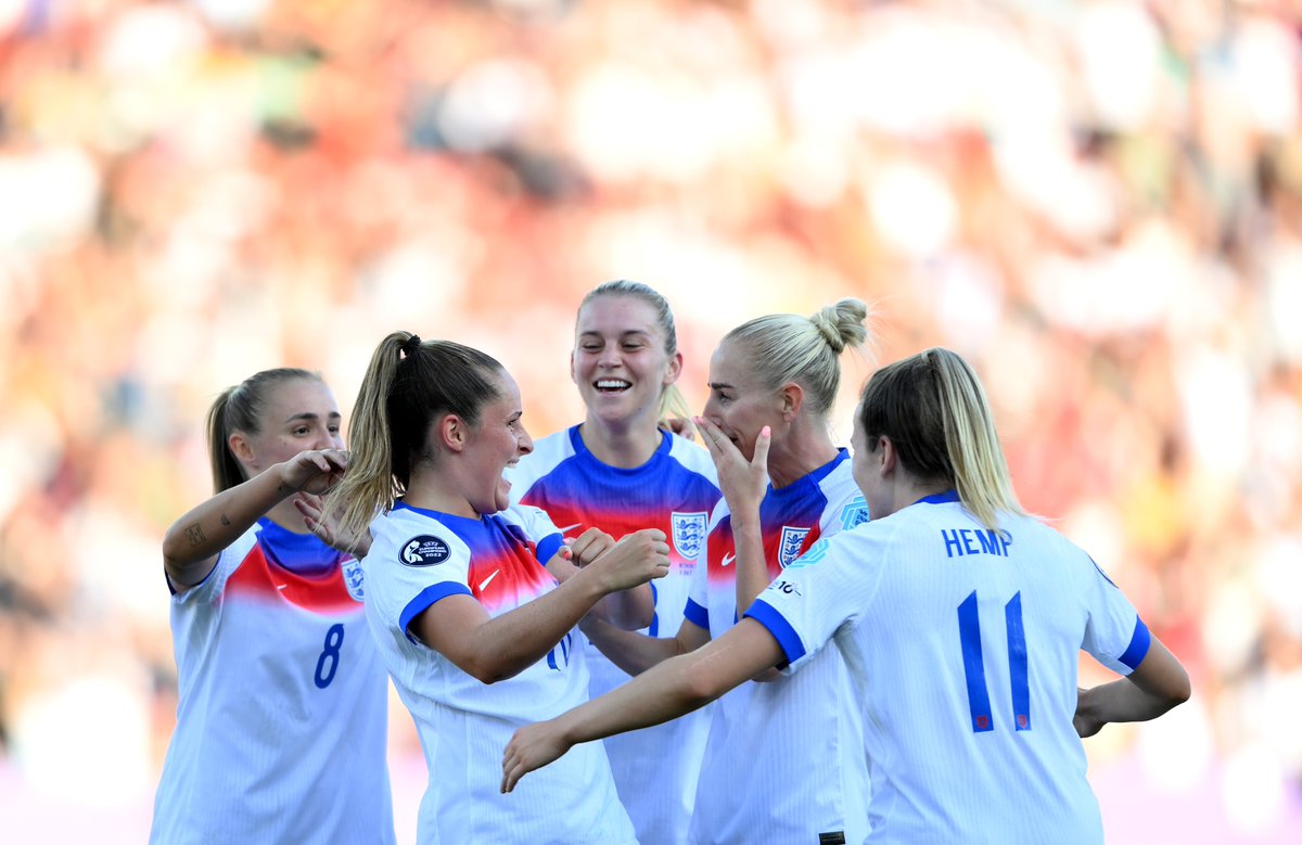 KentFA's tweet image. Good luck to @Lionesses in their final @WEURO2025 group stage game against Wales this evening! 🦁🦁🦁
Lets get the job done!