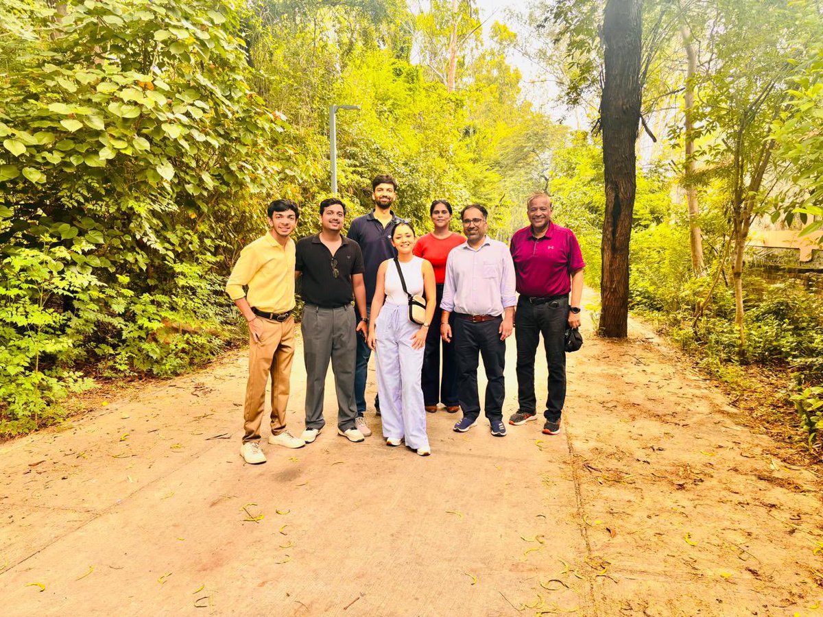 Com Olho tweet media