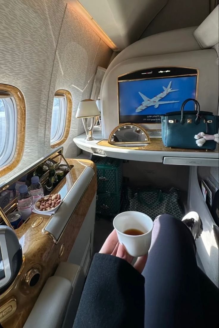 While they Catch Feelings. 🛫