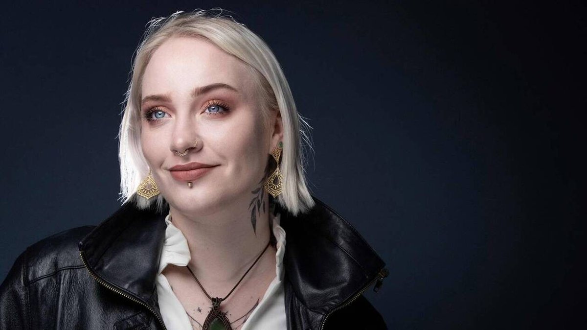 🇫🇷 FLASH | L’influenceuse Mila a été placée en garde à vue pour « Diffamation, doxing et injure raciste ».