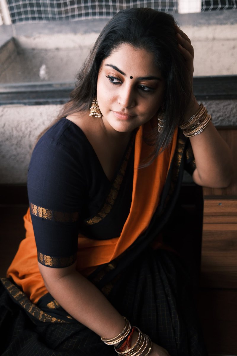 mohan_manjima's tweet image. 🧡