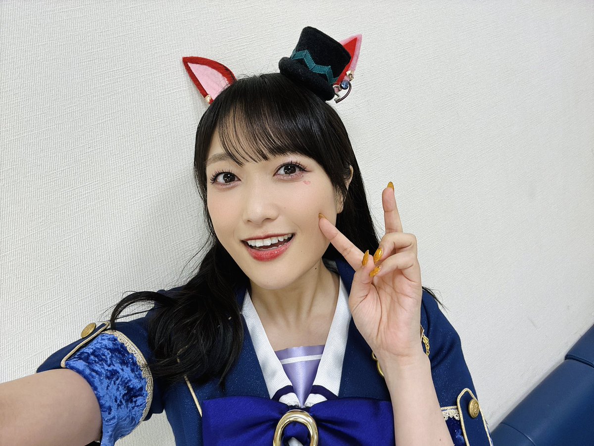 そういえば初めてトレセン学園の制服を着させていただきました
