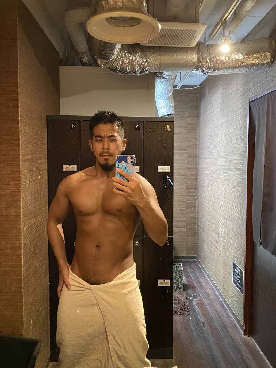 1ヶ月でだいぶ黒くなった☀️