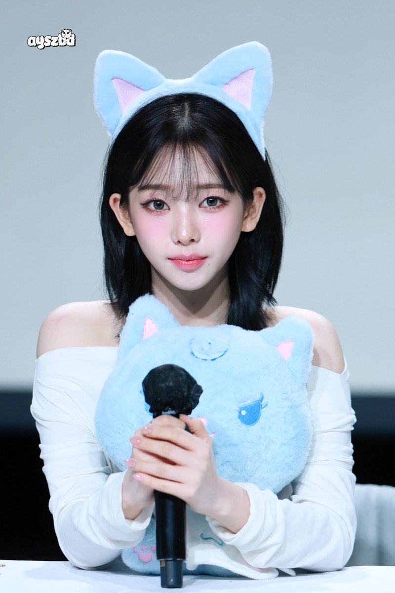 ayeshizuibangd's tweet image. 250713
🐈‍⬛ 귀엽다😍😍😍

#aespa #KARINA  #Karina #카리나 #aespa #에스파