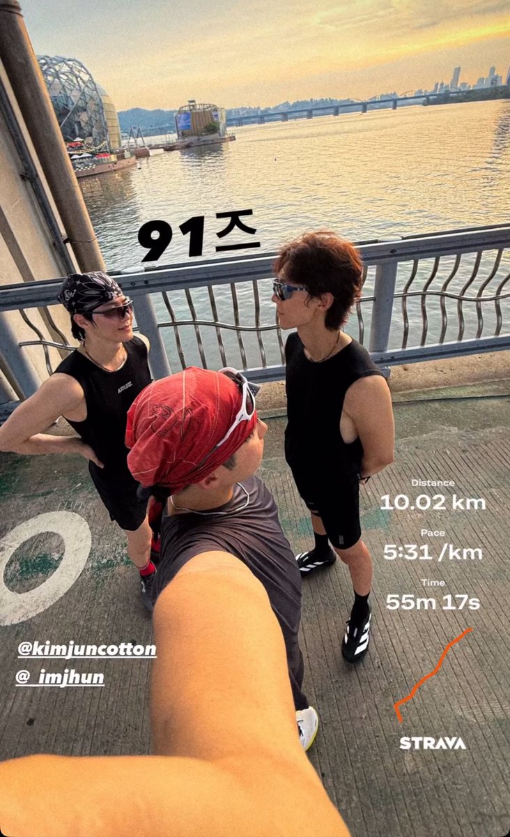 Sorry been MIA…

071325 Suho and his running buddies…

Photo: @._imjhun IG Story

#WhatSuhoDoes #SUHO #수호 #김준면 #EXO