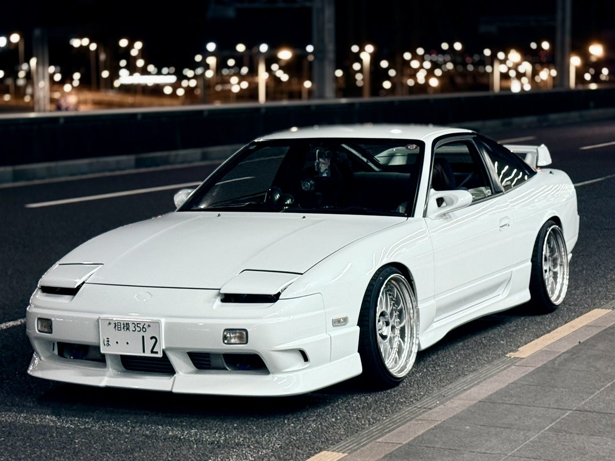 Trident_R25's tweet photo. 180sxリニューアル

純ベタ仕様
カラー:ホワイトノーヴァガラスフレーク
ホイール:MEISTAR M1 9.5j+7 4本通し

やっと思い通りの仕様にできたので満足！
綺麗に作ってもらったので大事に乗ります🫡

#180sx #rps13
#silvia #Nissan #nismo #workwheeljapan https://t.co/gxC3AnZxXW