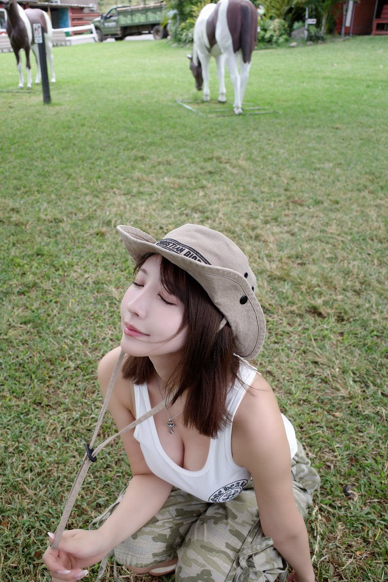 yua_mikami's tweet photo. 探検しよ(⑉ｰ . ｰ⑉)🌳 https://t.co/MgCL8YwONk