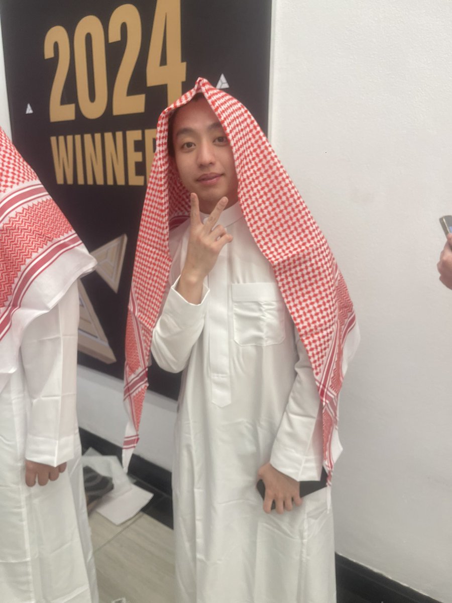 Mom : Forsheikhen isnt real he cant hurt you 

ForSHEIKHen: