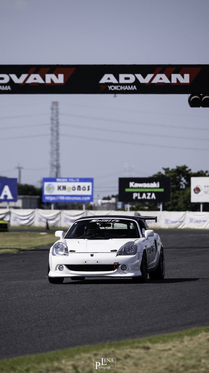 #平成生まれ走行会 TC1000の写真撮ってもらいました！
縦撮りも珍しいし、流し撮りも凄いw
<a href="/Lena_photograph/">ラーメン大好きレナさん📸</a> さん、写真ありがとうございました！