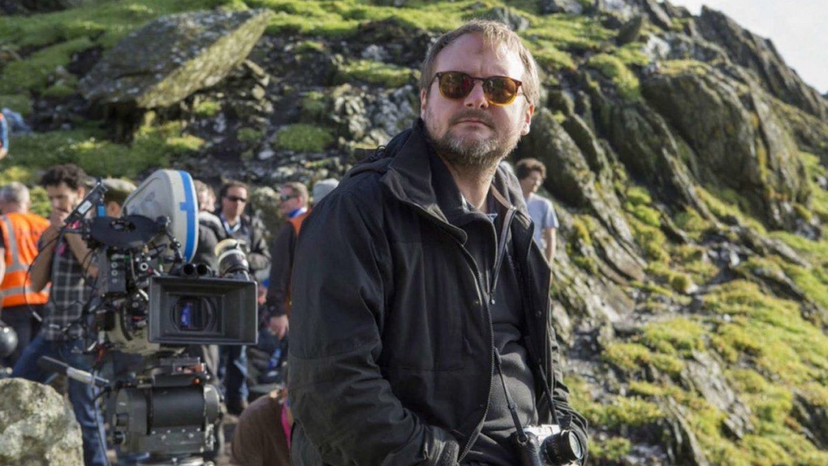 PlaneteStarWars's tweet image. Rian Johnson explique le manque d'infos sur sa trilogie Star Wars #psw #starwars. En savoir plus : plstrw.rs/976xa