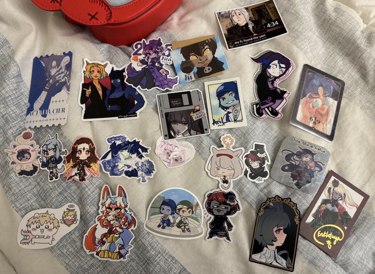 _ceniwen's tweet image. Wol sticker haul!!! Thank you to everyone who came to trade 🥺 everyone's wols are soooo cute