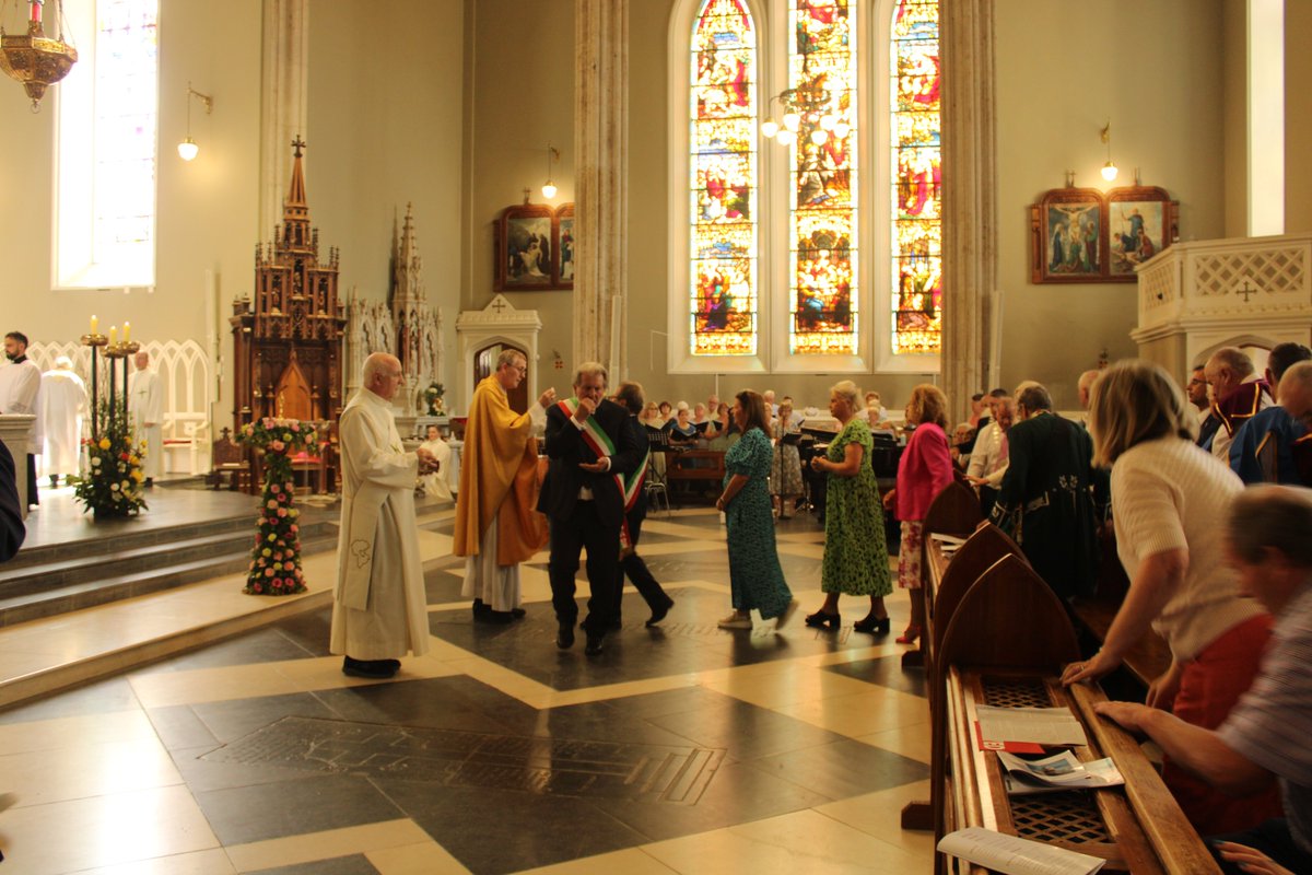 allaboutcarlow's tweet image. A Shared Celebration
From Carlow to the continent: today&apos;s Mass gathered clergy, choirs, and lay people in shared reverence for the enduring mission of St. Columbanus, born near Myshall.
#Columbanus2025 #CatholicUnity #CarlowCathedral #FaithInEurope