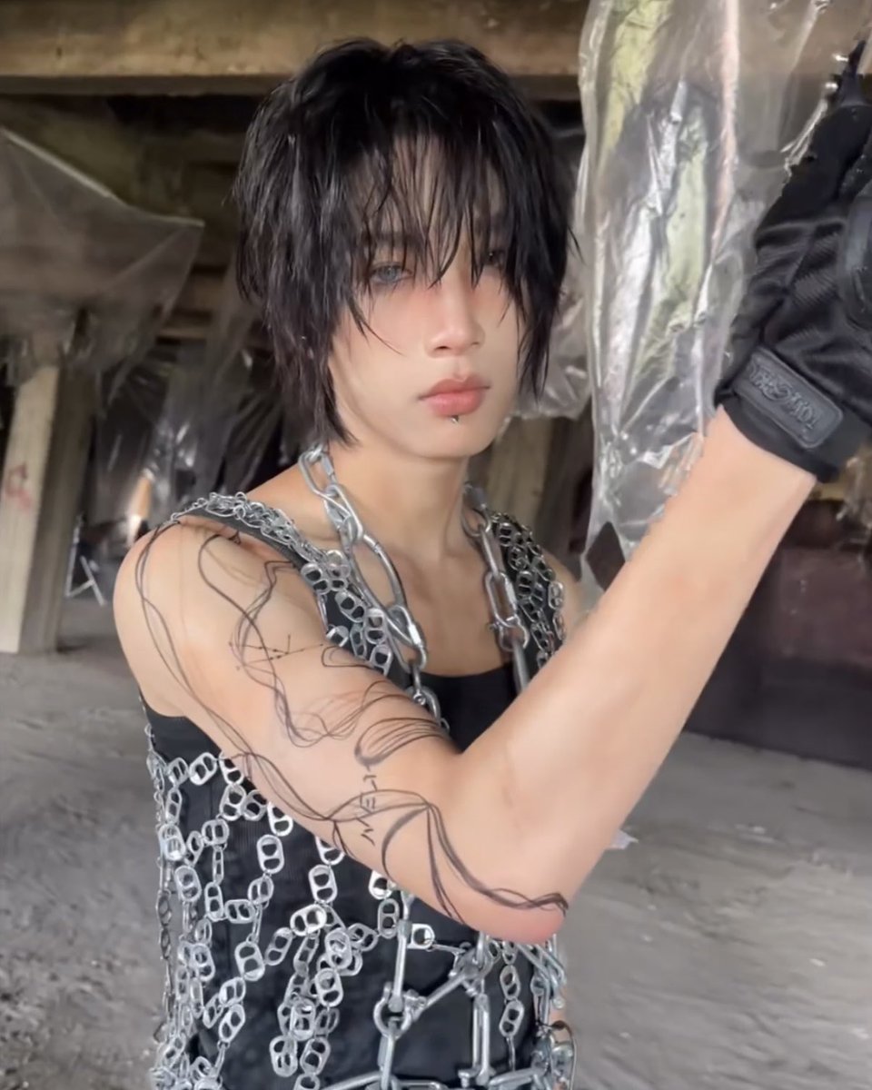 อย่าฟ้าวตัดสินว่าเราไม่แส่บสิ้ ให้เราได้อาบน้ำแต่งตัวก่อน