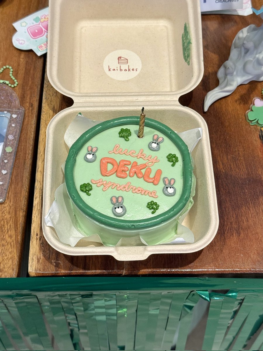 veeridescence's tweet photo. #LuckyDekuSyndrome @715cafe 🍀 https://t.co/HEP1jwIVyr