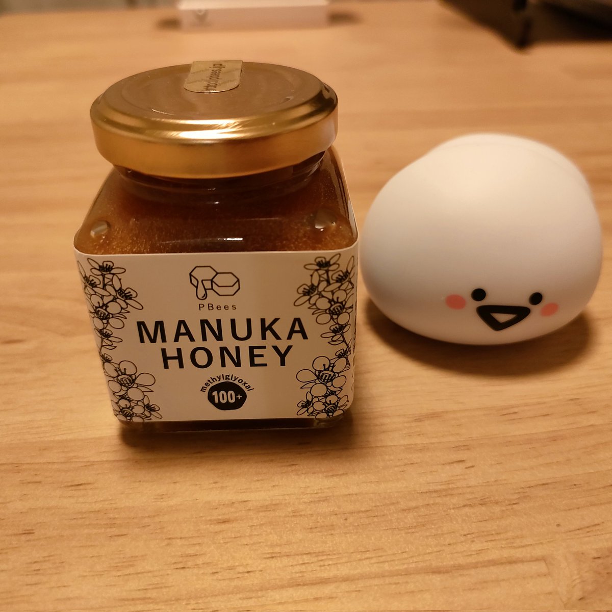 喉の痛みが続いてて気になるので、ついにマヌカハニーを生活に取り入れることにしました。
効きますように…！🍯