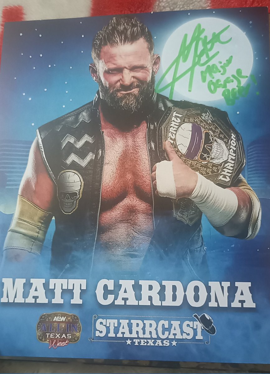 DaveSain333's tweet image. Was awesome seeing @TheMattCardona again yesterday at @DWWrestling I finally added a signed bendie of his and grabbed a hat. #indygod had the match of the night of course 🤘
#garagebeer #alwayzready
