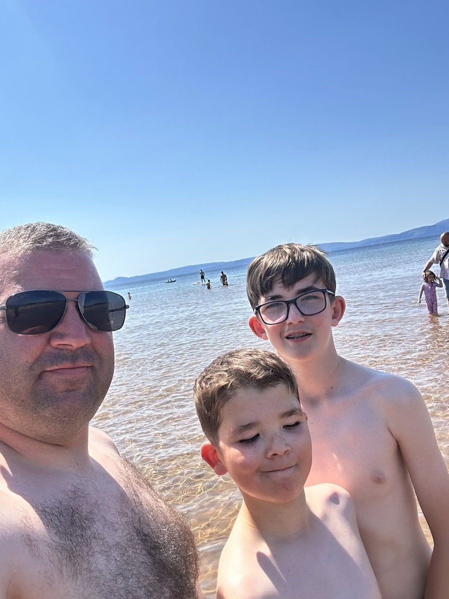 LawncareAs's tweet photo. Work finished for day trip to beach with the boys 🏖️ 🍻 https://t.co/gYhFlKZkiJ