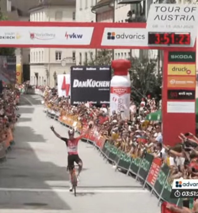 El mexicano <a href="/ISAACDELTOROx1/">ISAAC DEL TORO ROMERO</a> Gan el #TourdeAustria 

Sigue incrementando sus blasones