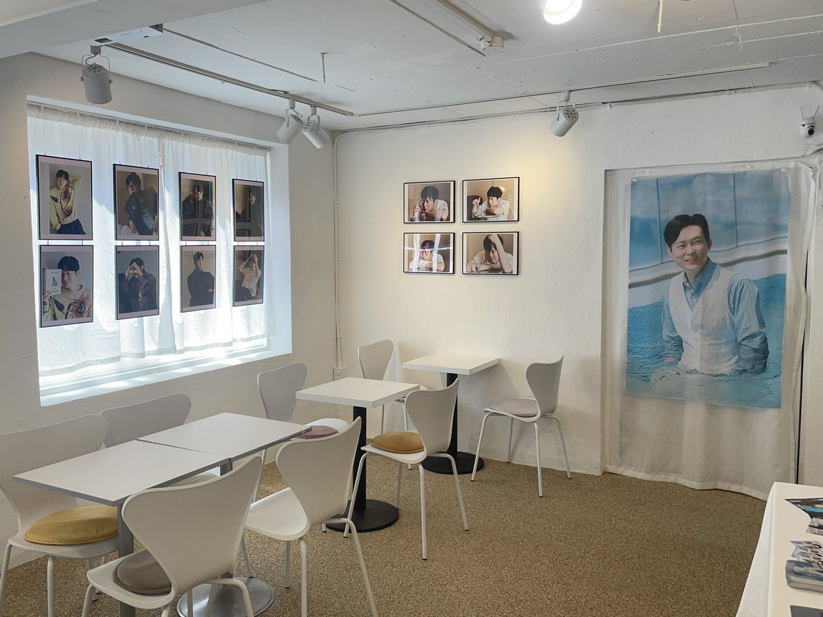 CAFE07_'s tweet photo. [☆그 해 여름, 박병은☆ 생일카페]

이틀간 진행된 박병은 배우님의 생일카페가 무사히 끝났습니다🥰
더운 날씨임에도 불구하고 찾아와주신 모든 분들 너무 감사합니다 !!
배우님.. 너무 멋있어요 그리고 너무 쏘큐띠빠띠하세요 헤헿 미리 생일 축하합니다!!

#박병은
#그해여름_박병은 https://t.co/z5KWJzUBm5