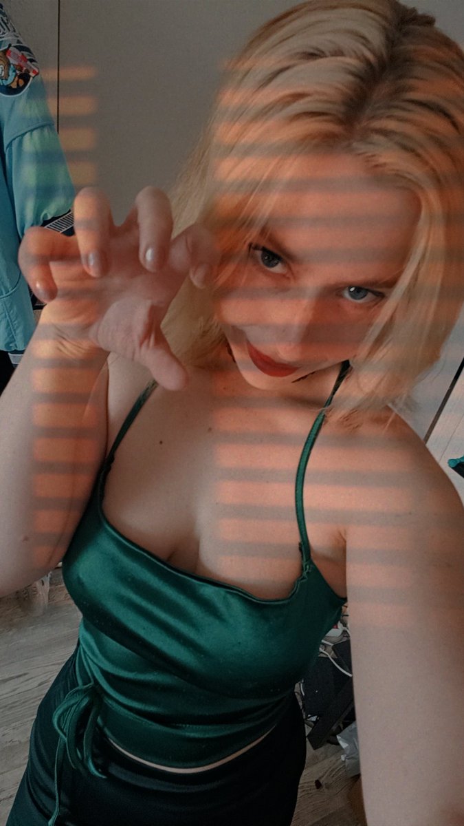 cannelle_mi's tweet photo. Dame grrr un que? 🐆
#GymBabe #teasingVibes #FitnessVibes #HotGirlVibes #SoftTease #GamerGirl
#GymGirl #BodyGoals
#FitAndSexy #FrenchBabe
#DailyTease #WorkoutBabe
#hotcontent #NSFWTease
#FitLife #TeasingMood
#BadGirlVibe https://t.co/zaSfCP65s0