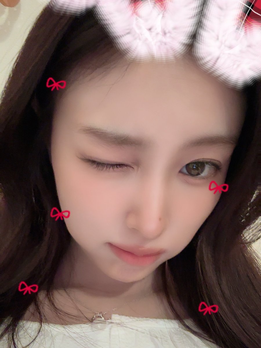 hyemsta's tweet photo. Hyewon's here 🥹 https://t.co/XeEtSFovmU