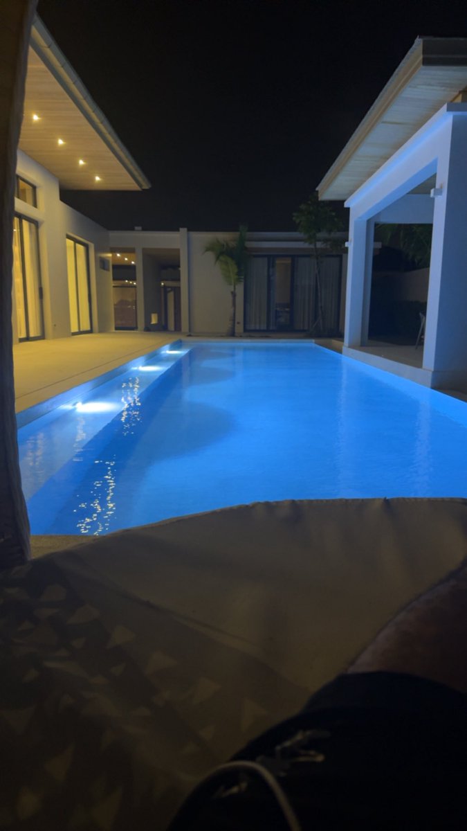 🧛🏽 (@iraanseturk) on Twitter photo 