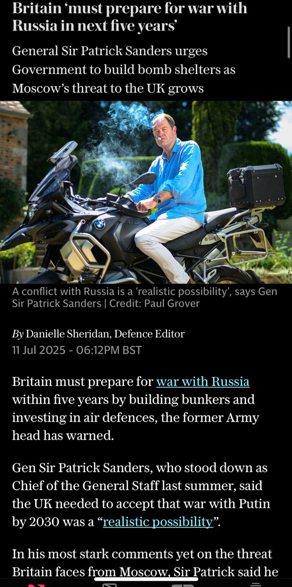 dominicVEMP's tweet image. Can somebody tell this slice of Gammon that I don’t eat smoked meat &amp; war is not cool?