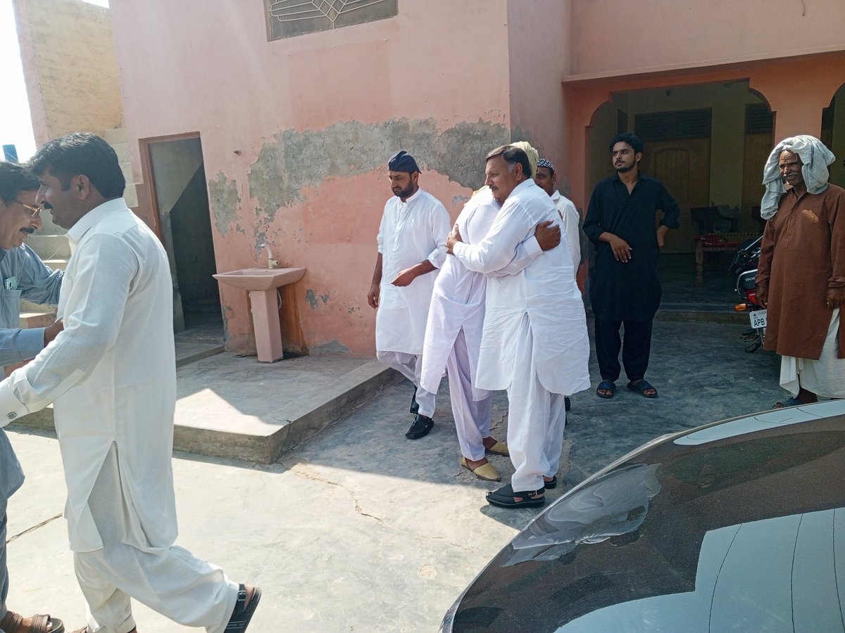 tandlianwalaag1's tweet photo. چک نمبر 620 گ ب میں
سابقہ چیرمین علی رضا پروکہ حق نواز ترھانہ جنرل سیکرٹری بار تاندلیانوالہ علی رضا پربانہ ایڈوکیٹ عامر سلطان فتیانہ سے ملاقات
#NA_97
#_اپنا_حلقہ__اپنے_لوگ
@BBhuttoZardari https://t.co/iKjLDo5ret
