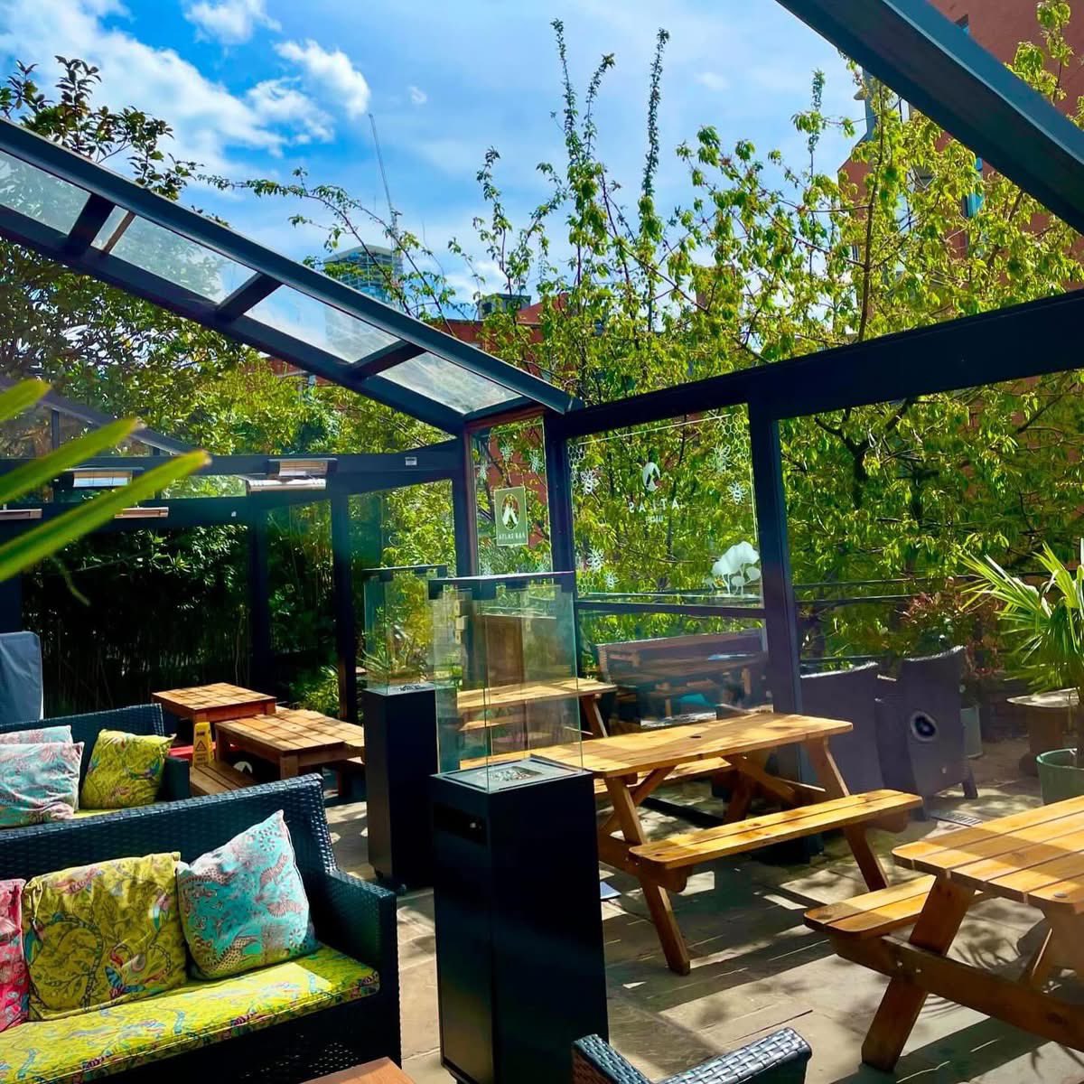 TheGinBible's tweet image. It's a beautiful day to relax and spend the Sunday out on our terrace @TheAtlasBar #Manchester ☀️
Question is, what would be your #gin or drink of choice to enjoy in the #sunshine? 🍸