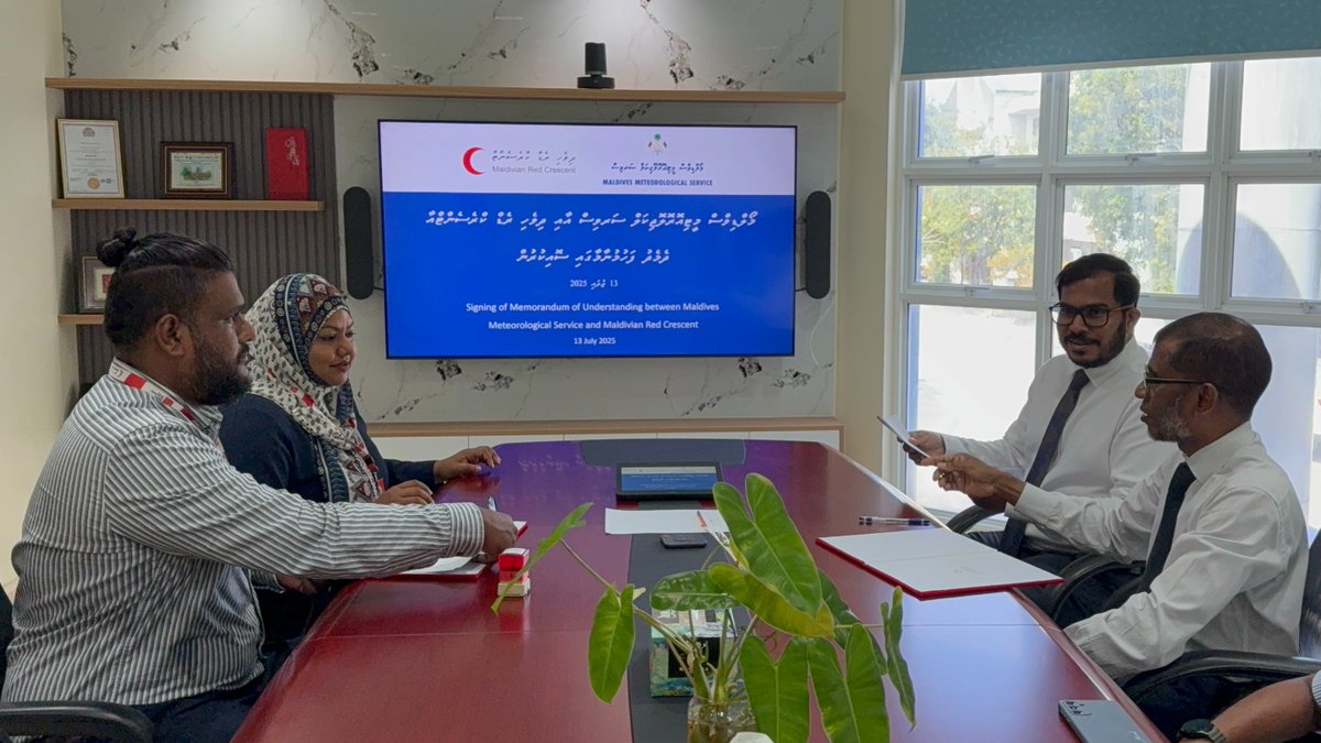Maldivian Red Crescent (@maldivianrc) on Twitter photo MRC signed a Memorandum of Understanding with <a href="/MetMaldives/">Maldives Meteorology</a> today, working to strengthen partnerships and build community preparedness, awareness, and resilience regarding early warning systems, disaster management and climate change impacts. MRC signed a Memorandum of Understanding with <a href="/MetMaldives/">Maldives Meteorology</a> today, working to strengthen partnerships and build community preparedness, awareness, and resilience regarding early warning systems, disaster management and climate change impacts.