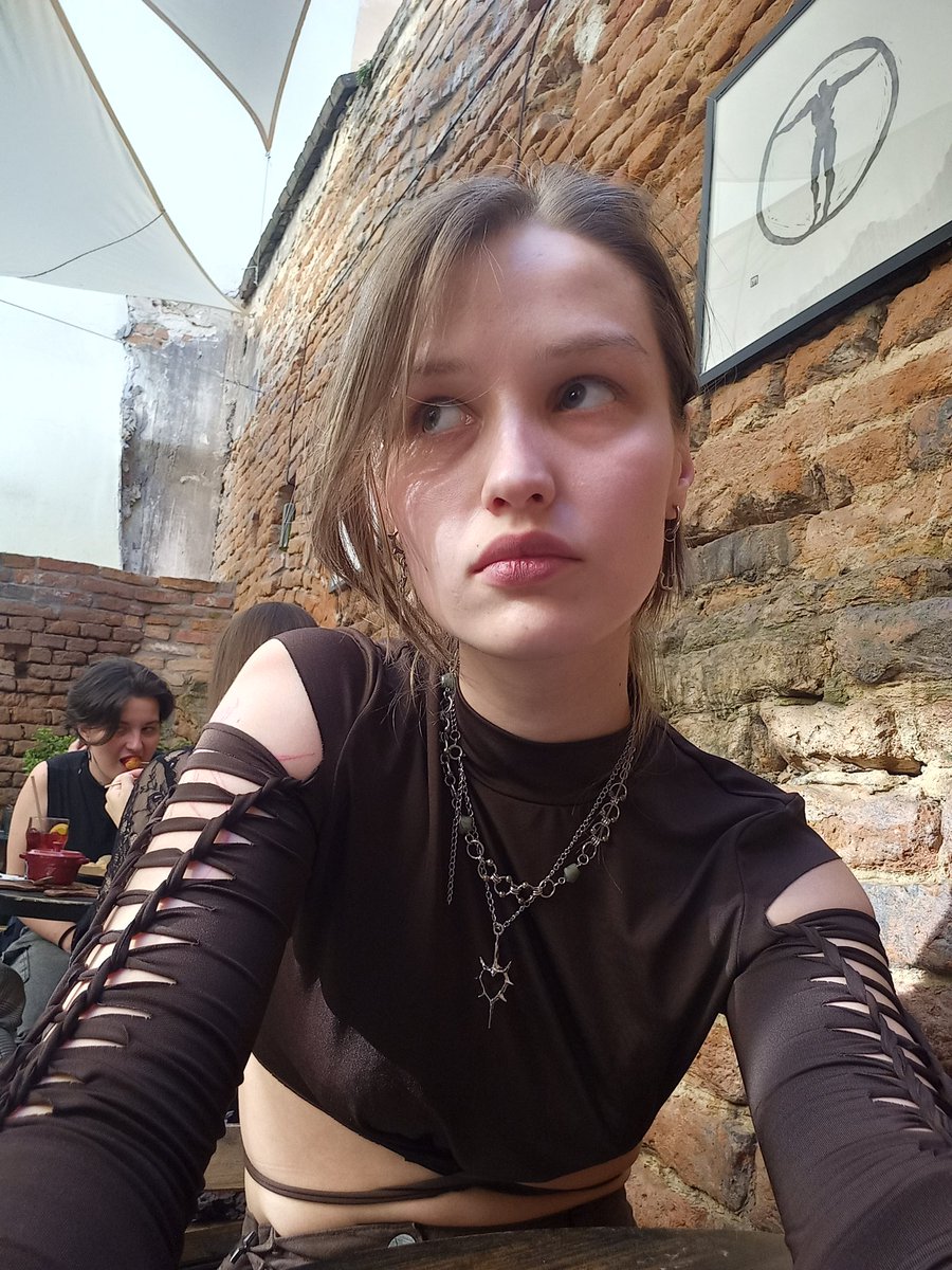 Прівєт закинь на збір 
send.monobank.ua/jar/3dY2vY8tHK