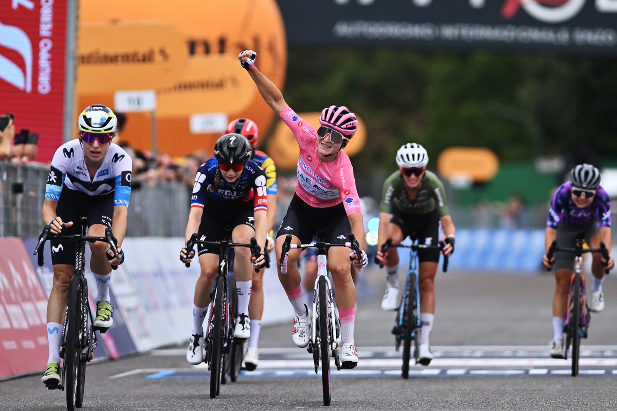 UCI_cycling's tweet image. Back-to-back brilliance! 🩷
@ElisaLongoB conquers the @girowomen for the second time - on home soil. 🇮🇹
A triumph carved in grit and crowned with glory. 🎉
#GirodItaliaWomen #UCIWWT