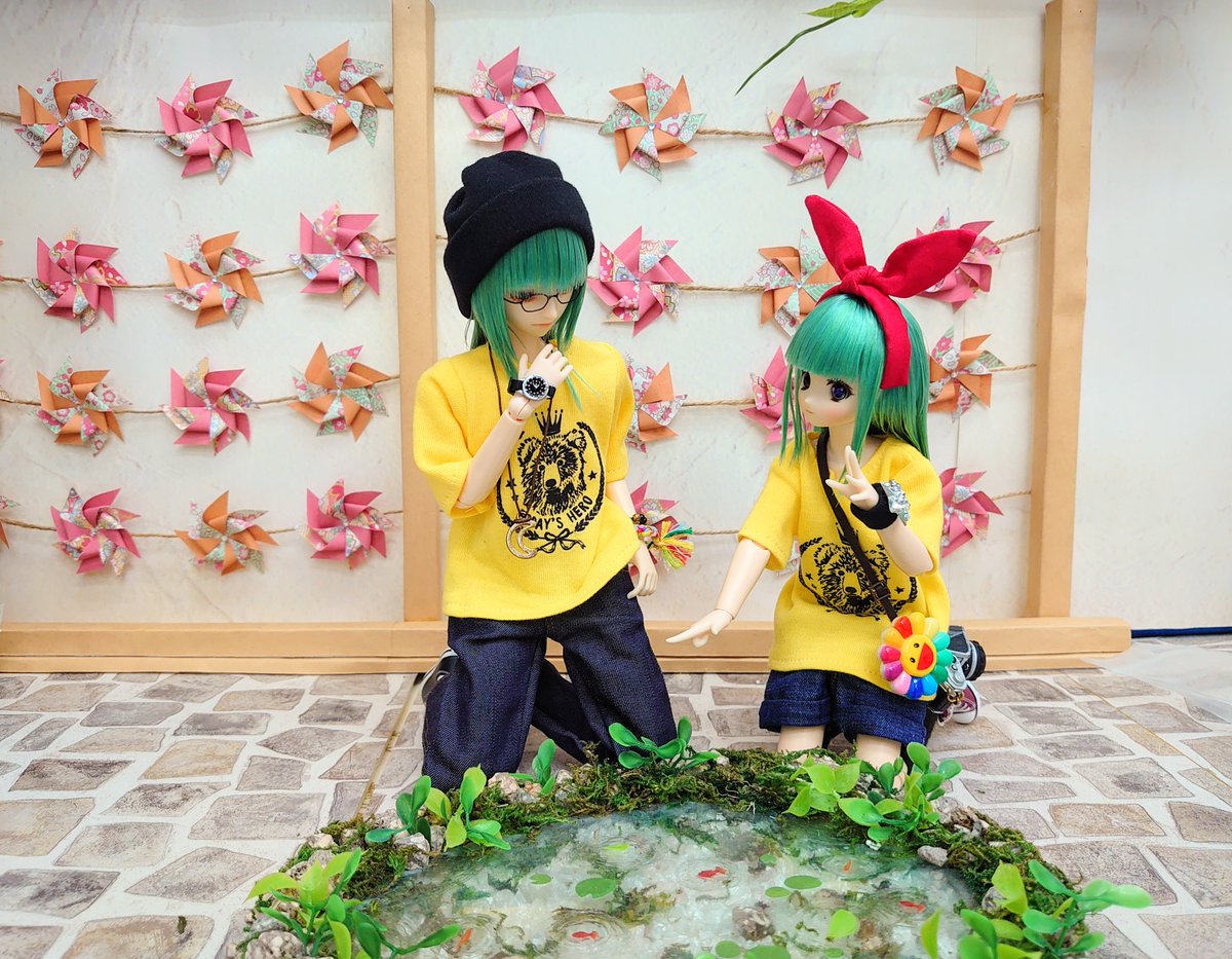 リラはなお散歩✨

🌸「金魚いる！！！」

#リトルワールド_ジーストア
#上村瑛理 #PARABOX