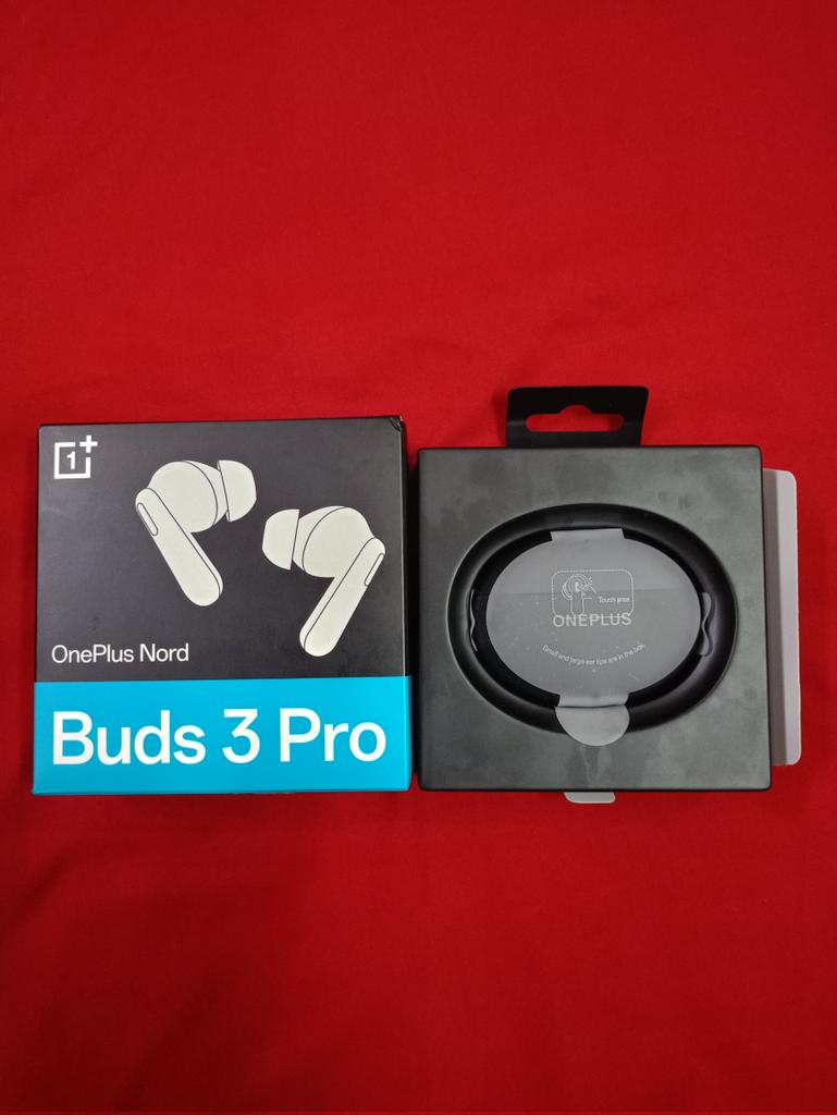 im_Soyeb's tweet image. Finally #OnePlusBuds3Pro received 🤩

Thank you so much @dealztrendz ❤️
#GiveawayWinner #Contest