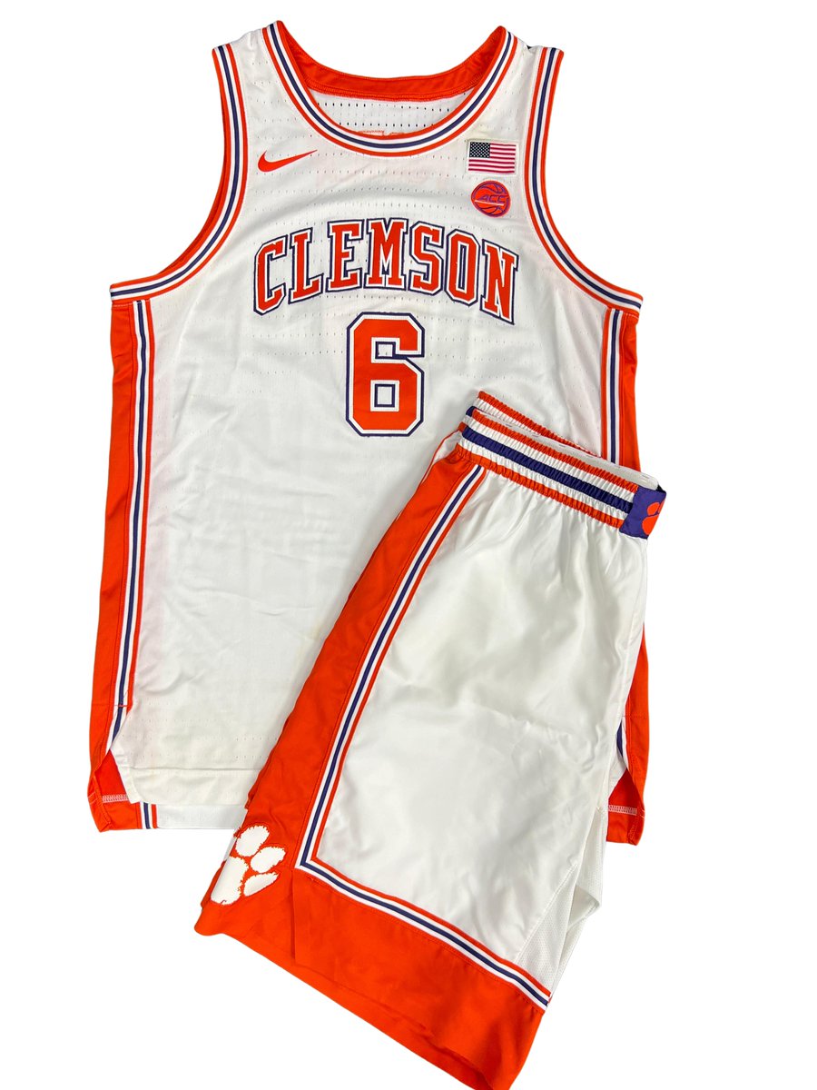 theplayerstrunk's tweet image. Is this the best throwback uniform in college basketball? 🔥
Full game-worn throwback retro uniform from Myles Foster — every thread crafted with attention to detail. This isn’t one you see every day. #ClemsonGRIT
Own a piece of #Clemson history now! ⏩ theplayerstrunkauction.com/bids/bidplace?…