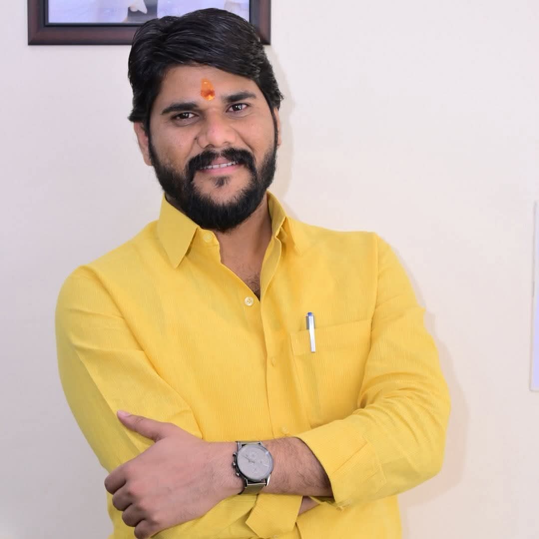 Bhupendra Chauhan Bobby (@bhupendrabobby1) on Twitter photo विद्यार्थी परिषद के पूर्व संगठन मंत्री वर्तमान में डिप्टी सीएम उत्तरप्रदेश श्री ब्रजेश पाठक जी के OSD प्रिय श्री राहुल सारस्वत जी को जन्मदिन की हार्दिक शुभकामनाएं।
प्रभु से प्रार्थना है कि आपको उत्तम स्वास्थ्य एवं दीर्घायु प्रदान करें |
<a href="/TheHinduRahul/">Rahul Saraswat</a> विद्यार्थी परिषद के पूर्व संगठन मंत्री वर्तमान में डिप्टी सीएम उत्तरप्रदेश श्री ब्रजेश पाठक जी के OSD प्रिय श्री राहुल सारस्वत जी को जन्मदिन की हार्दिक शुभकामनाएं।
प्रभु से प्रार्थना है कि आपको उत्तम स्वास्थ्य एवं दीर्घायु प्रदान करें |
<a href="/TheHinduRahul/">Rahul Saraswat</a>