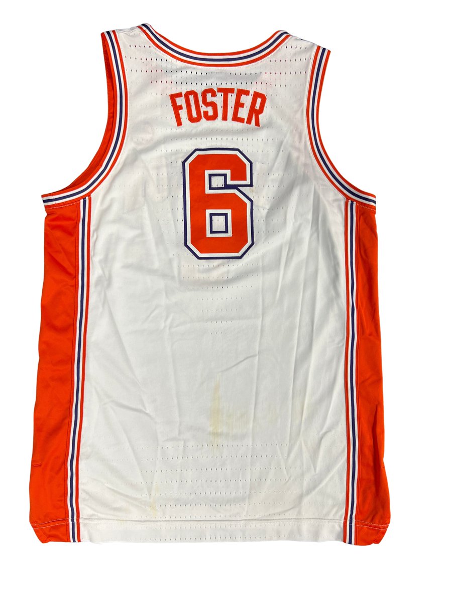 theplayerstrunk's tweet image. Is this the best throwback uniform in college basketball? 🔥
Full game-worn throwback retro uniform from Myles Foster — every thread crafted with attention to detail. This isn’t one you see every day. #ClemsonGRIT
Own a piece of #Clemson history now! ⏩ theplayerstrunkauction.com/bids/bidplace?…