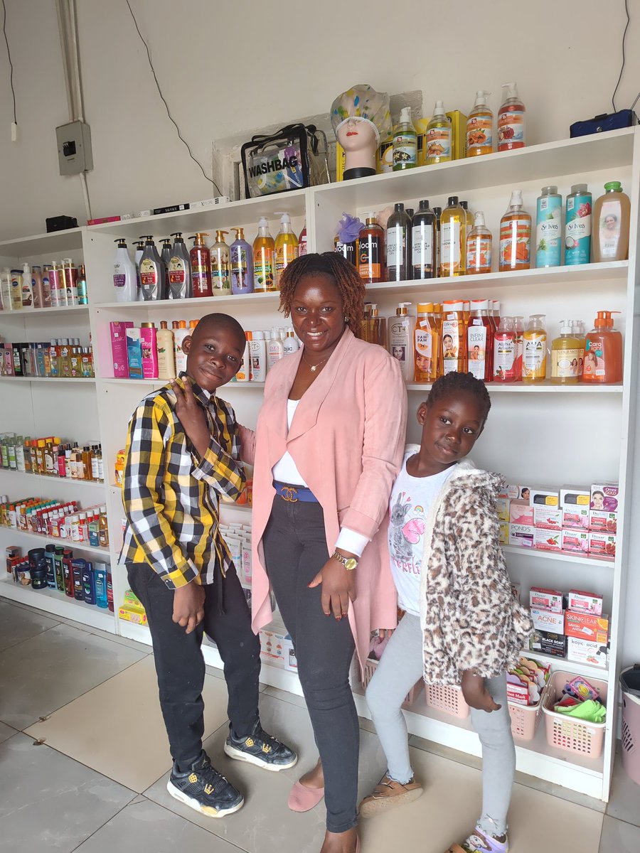 nanahnkamu's tweet image. My cubs are almost taller than me