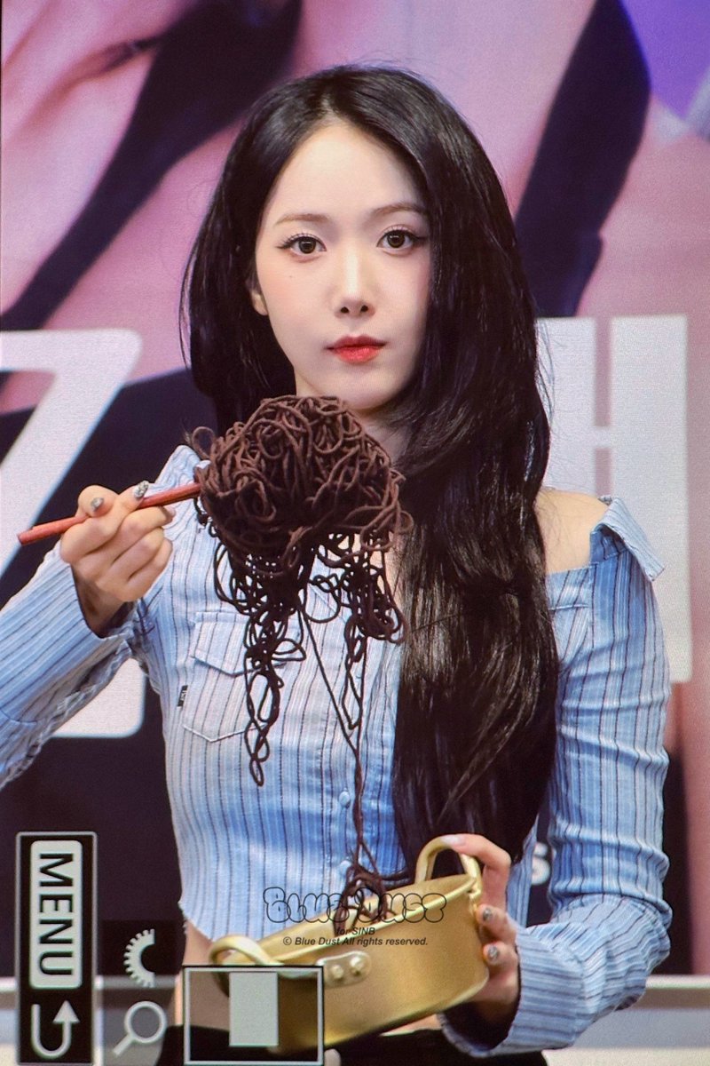 bluedust_sb's tweet image. 250713 냥녜진 🫠

#비비지 #신비 #VIVIZ #SINB