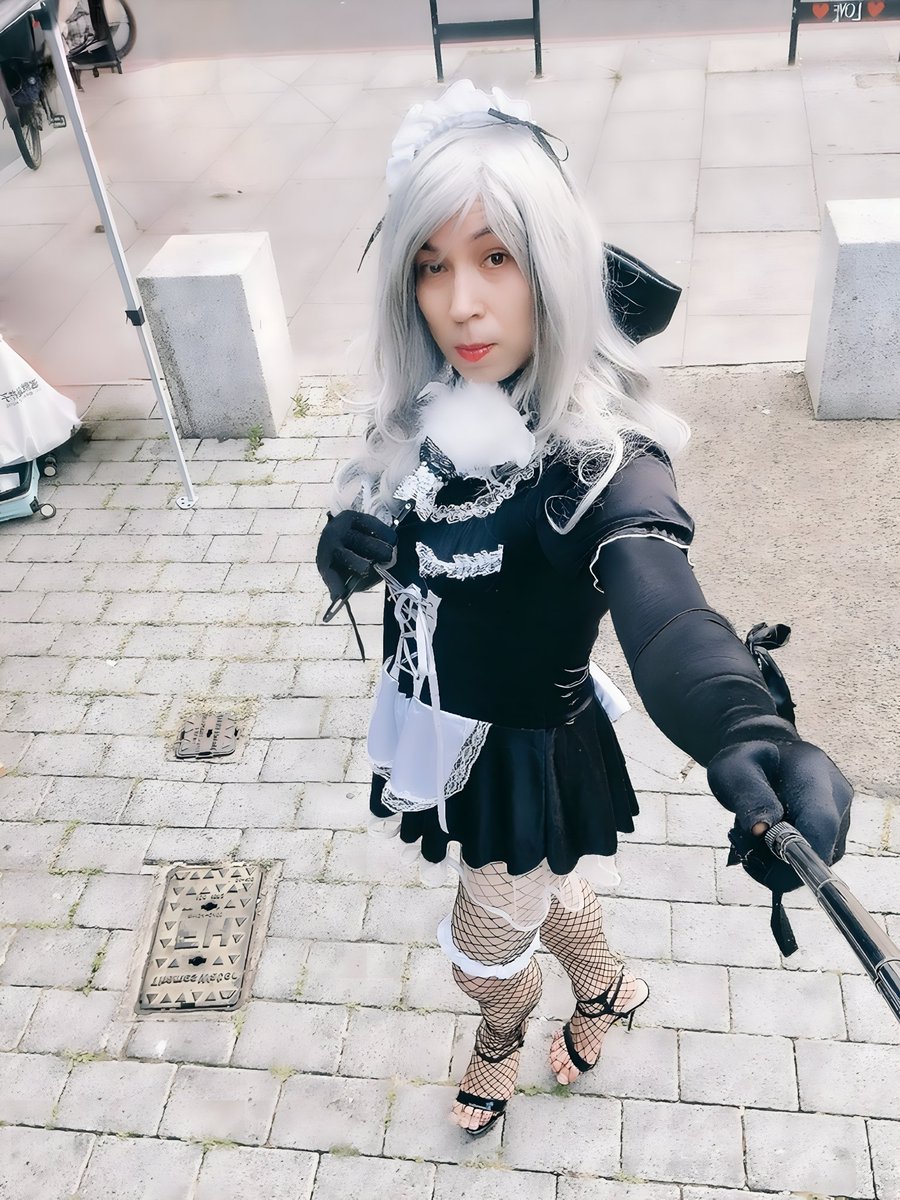 The Maid is here ! Lookout dust bunnies ! 🧹

📸 selfie

#cosplaygirl #urbangardenfair #cosplayer #legs #pose #gamergirl 
#cosplayers #cosplayphotography #日本 #model #cosplaygirl #modelling #modellife #cosplaying #cute #maid #cutemaid #maidcosplay #beautiful