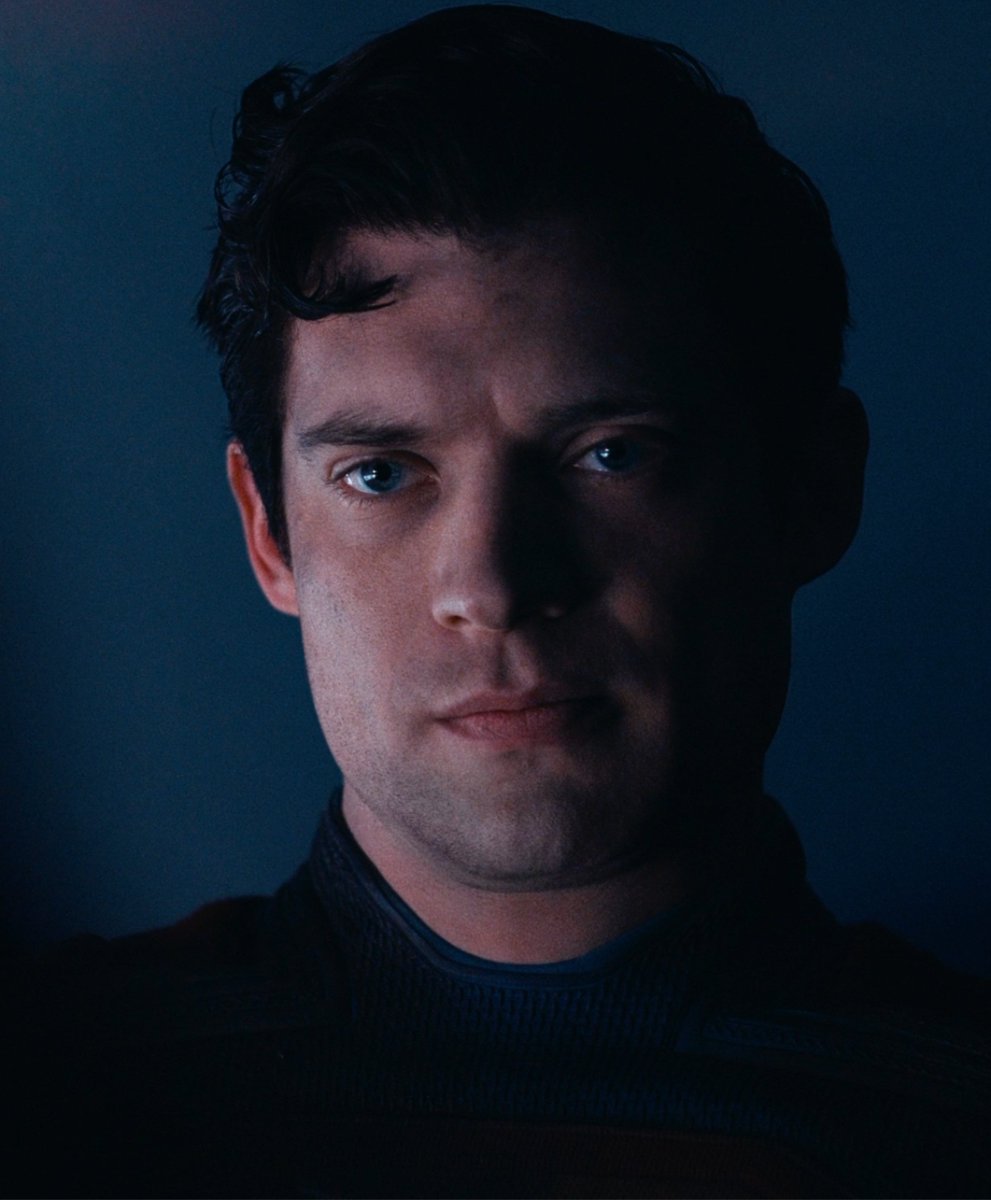 archerxhood's tweet image. se o james gunn já fez o superman ser um punk rockeiro, imagina o BATMAN do DCU 😭