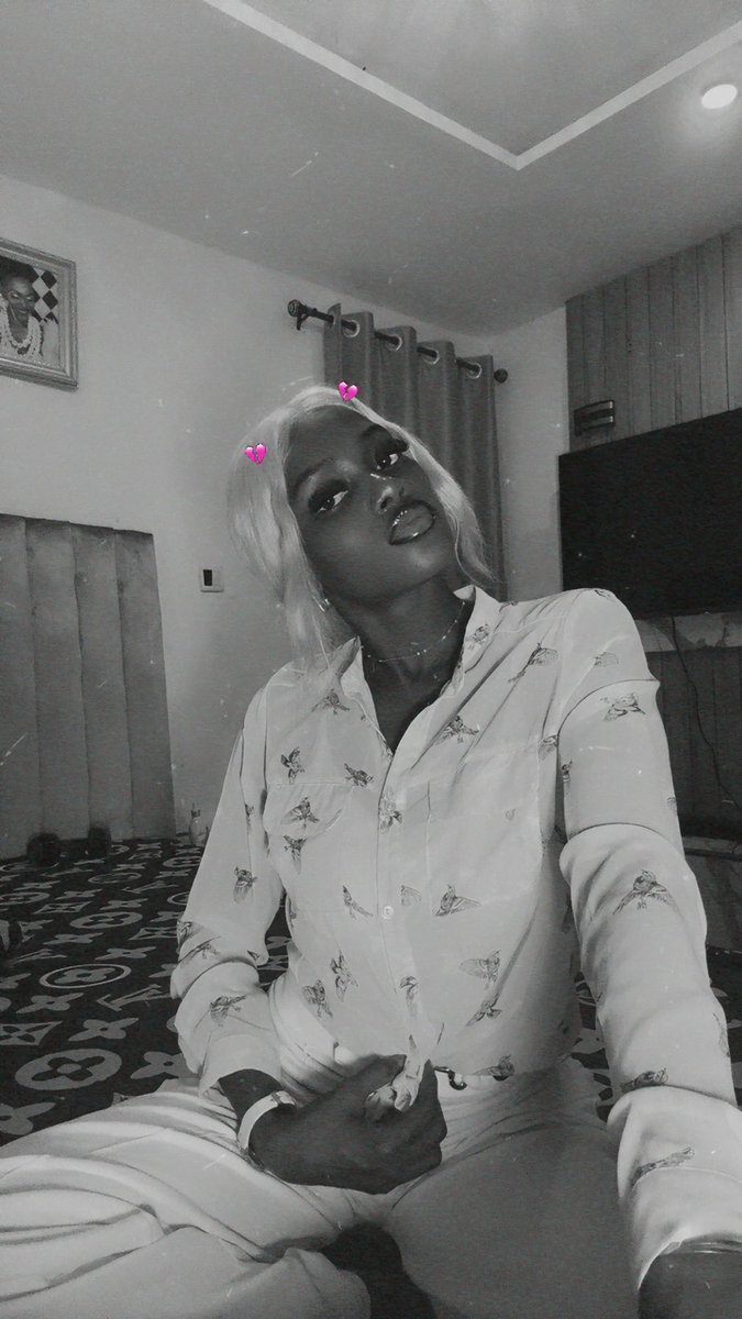 FiannaDeclutter's tweet image. Happy Sunday, my babies. 
Hope you went to church?🙂‍↕️❤️👀