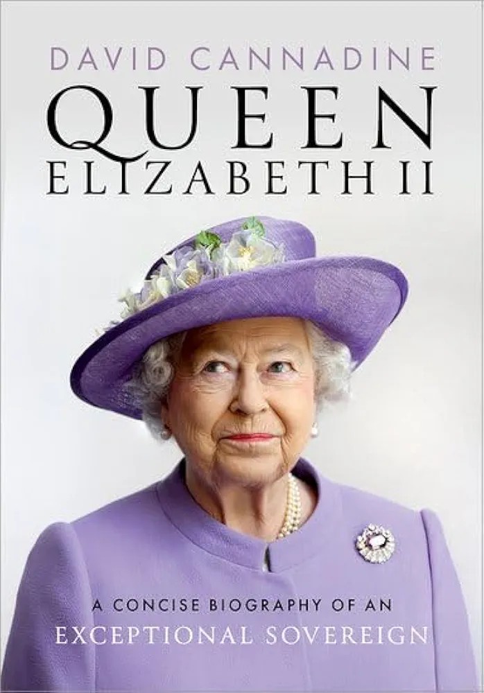 royal_briefing's tweet photo. 📕Book Preview:

Written by David Cannadine, the book 'Queen Elizabeth II: A Concise Biography of an Exceptional Sovereign' is an historical account of her life – "appreciative but not uncritical" - by the distinguished historian.

Oxford University Press, 11 September.

📷 OUP https://t.co/afSVcJgYMP