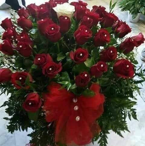 Bon anniversaire à <a href="/christine_kelly/">Christine KELLY</a>  merci tout plein vs êtes comme ma tata 
Gros kiss 😘